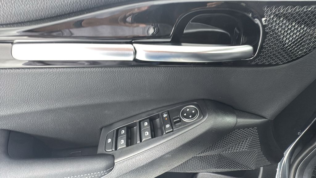 2026 Kia Seltos EX photo 18