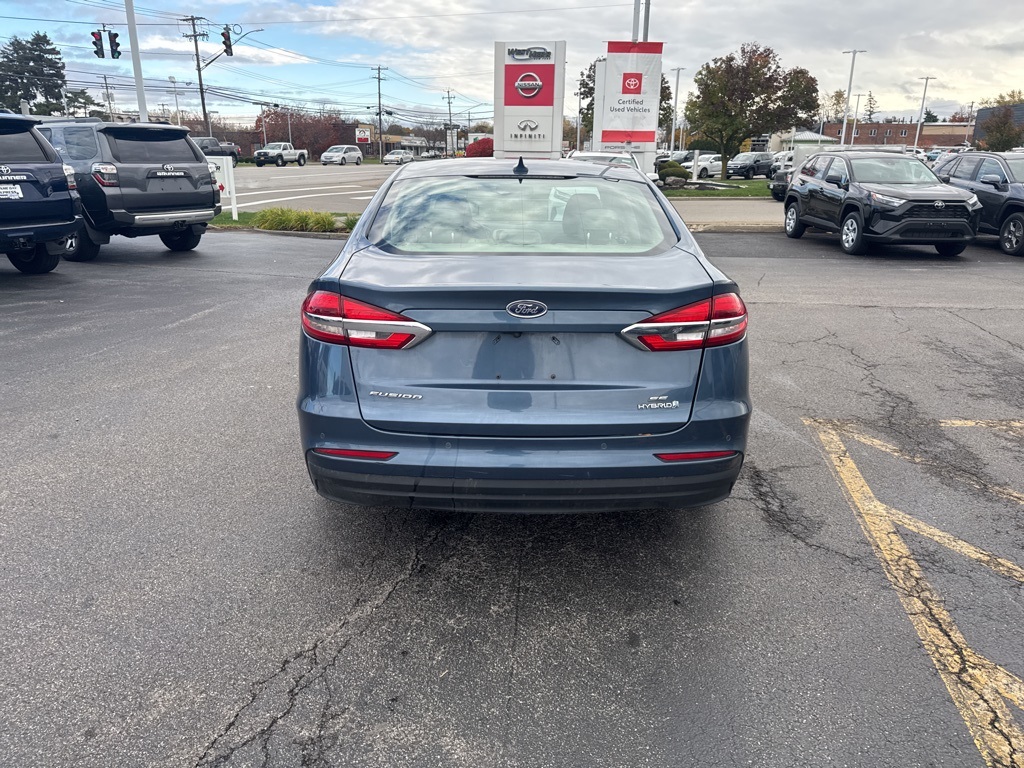 2019 Ford Fusion Hybrid SE photo 3