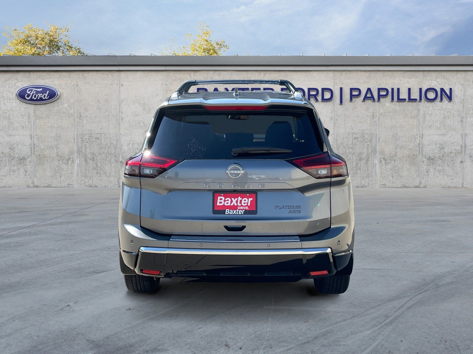 2025 Nissan Rogue Platinum photo 4