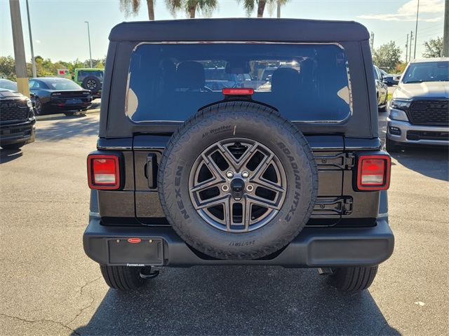 2025 Jeep Wrangler Sport S photo 4