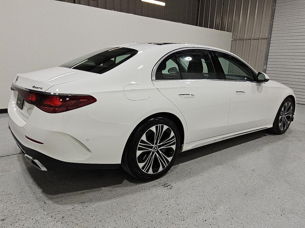 2025 Mercedes Benz E 350 4MATIC photo 3