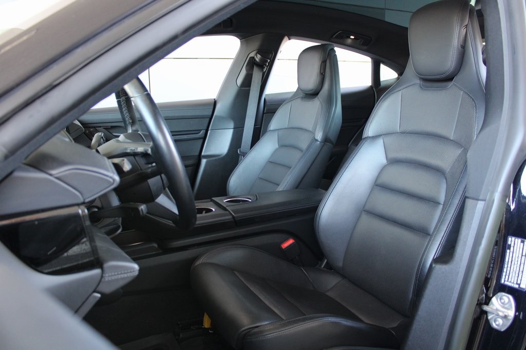 2024 Porsche Taycan Base photo 4