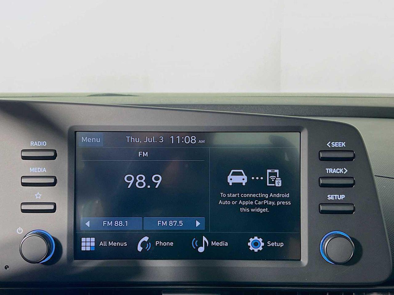 2025 Hyundai Elantra SEL Sport photo 2