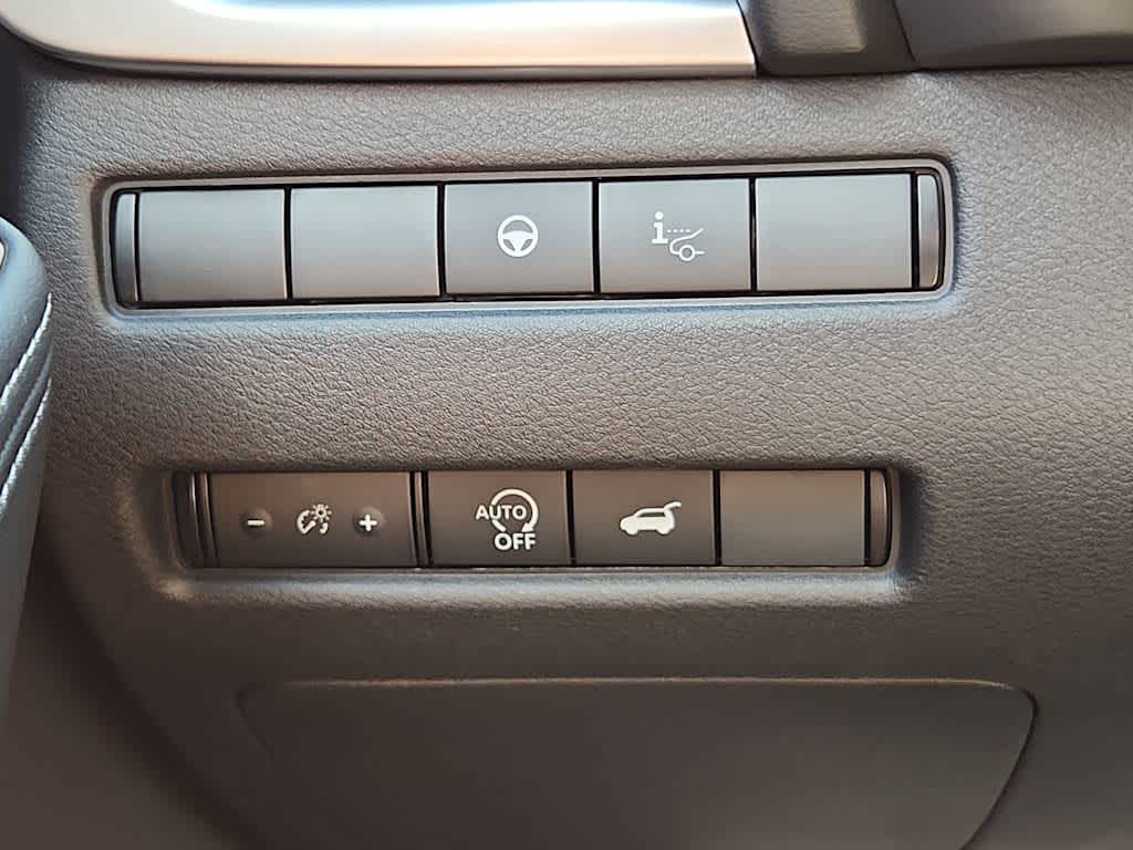2026 Nissan Rogue Platinum photo 10