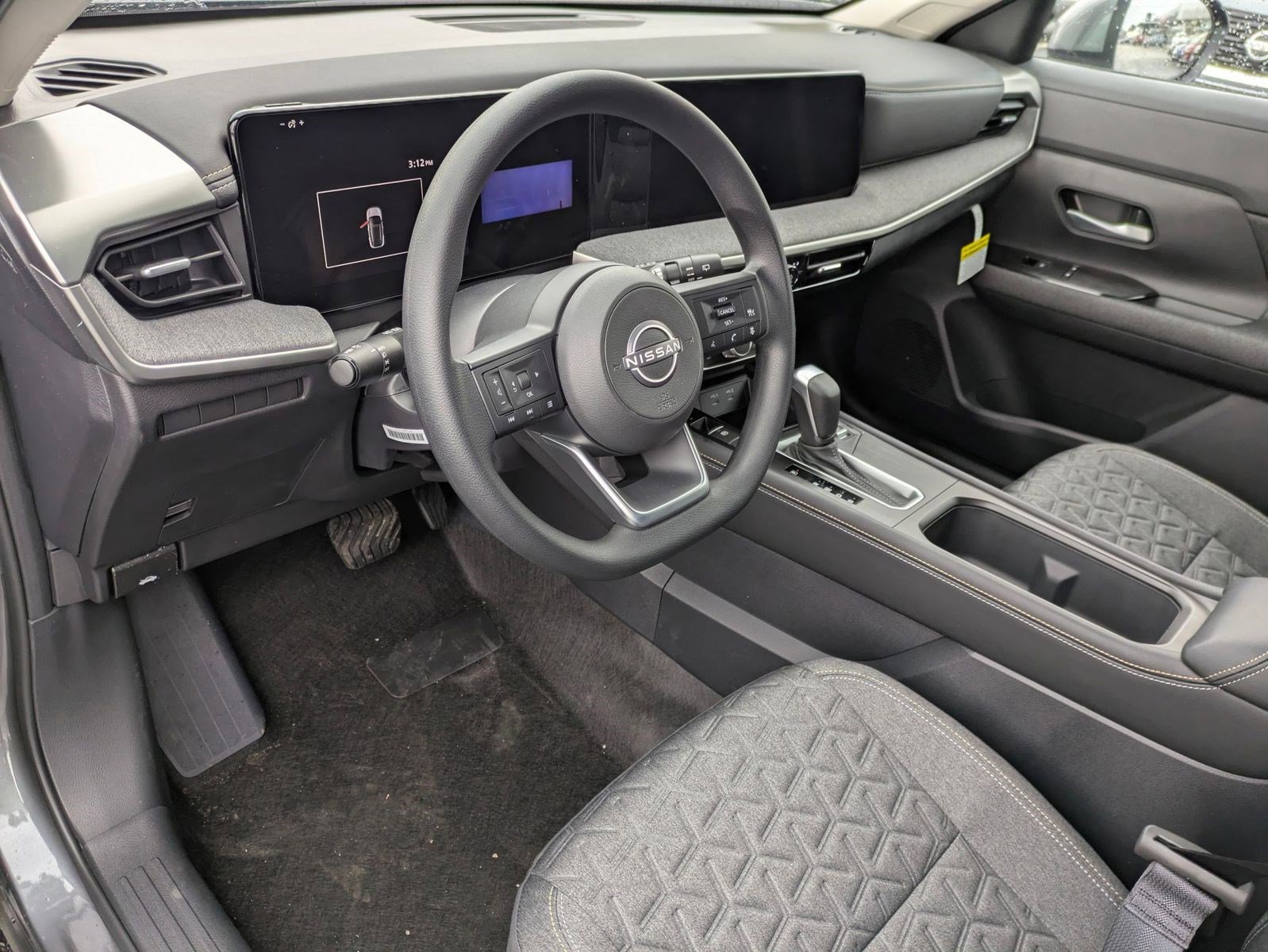 2025 Nissan Kicks SV photo 3