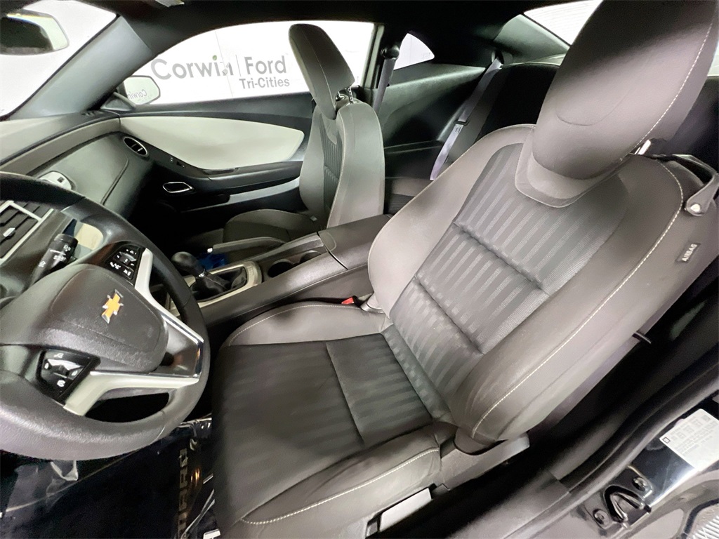 2014 Chevrolet Camaro 1LS photo 21