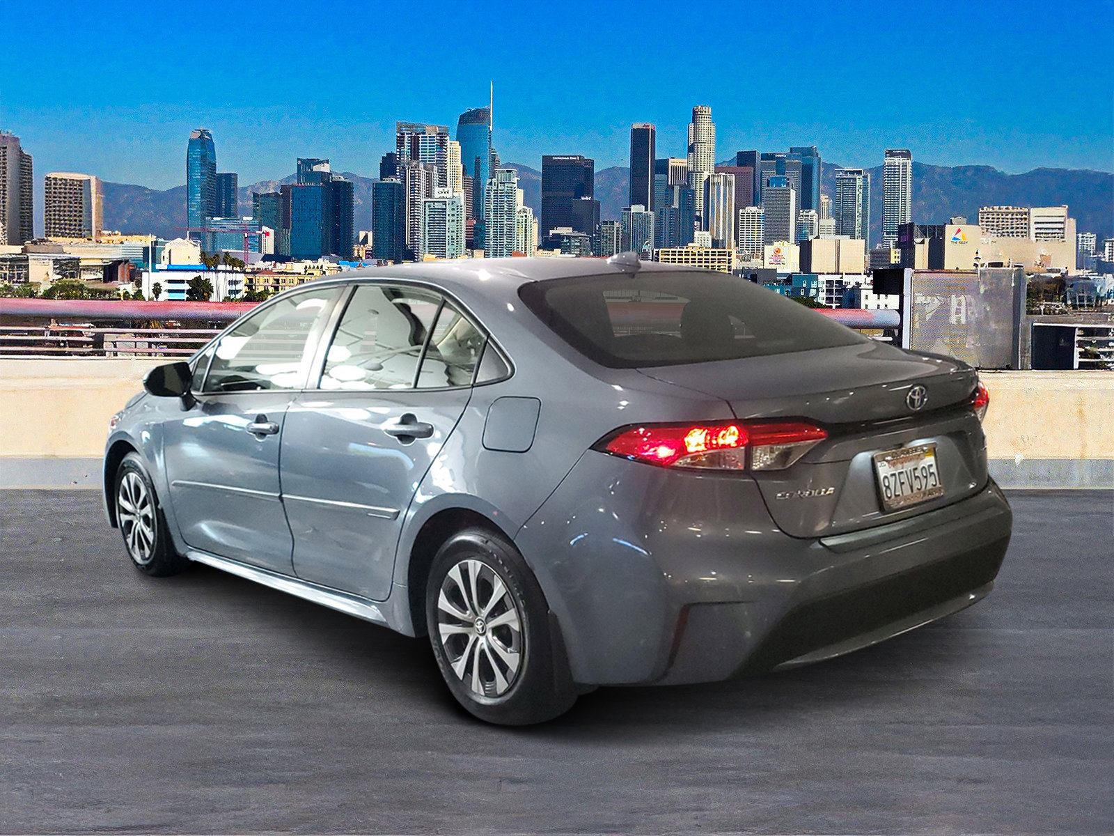 2022 Toyota Corolla Hybrid LE photo 5