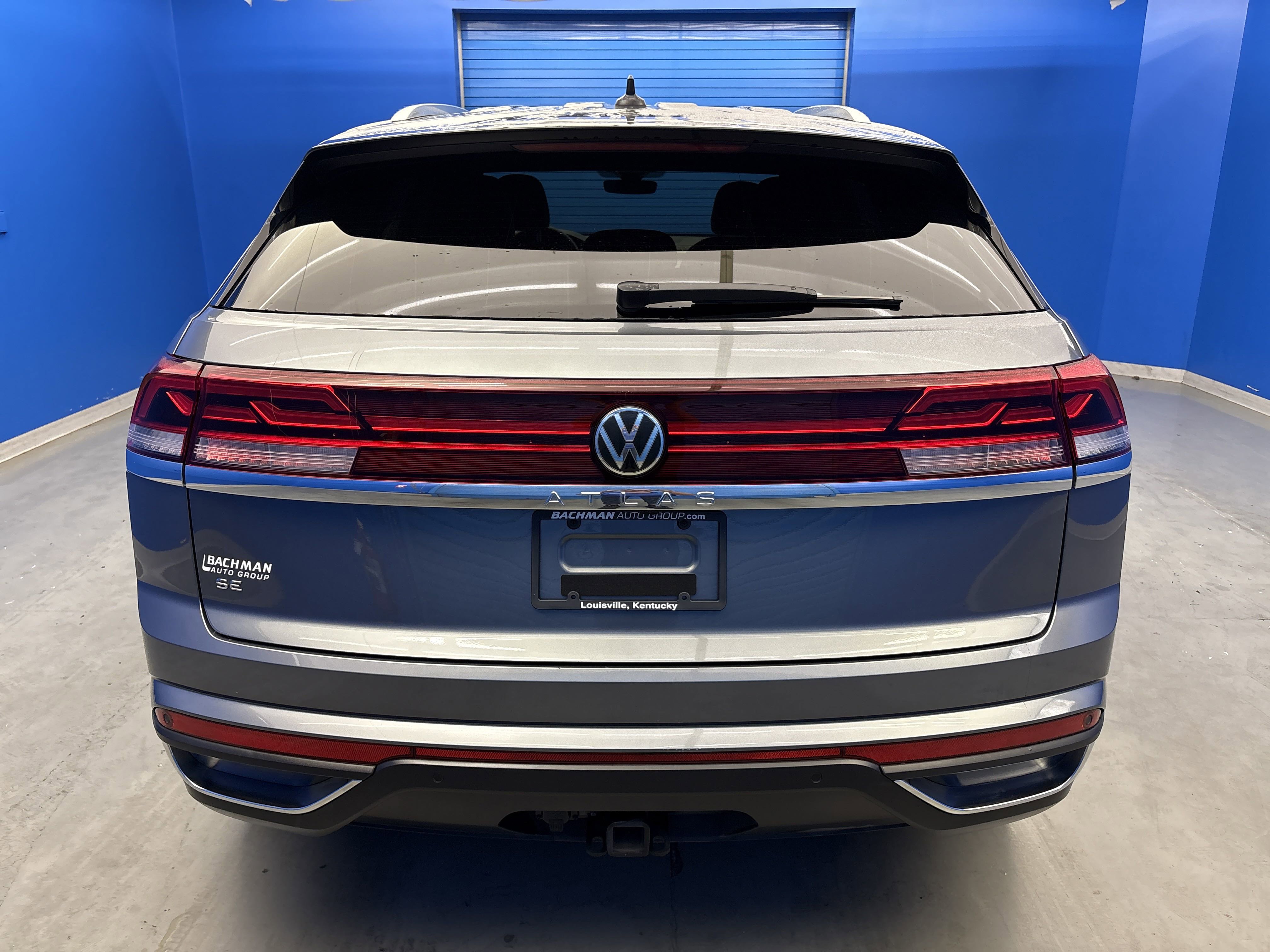 2024 Volkswagen Atlas Cross Sport SE Technology photo 6