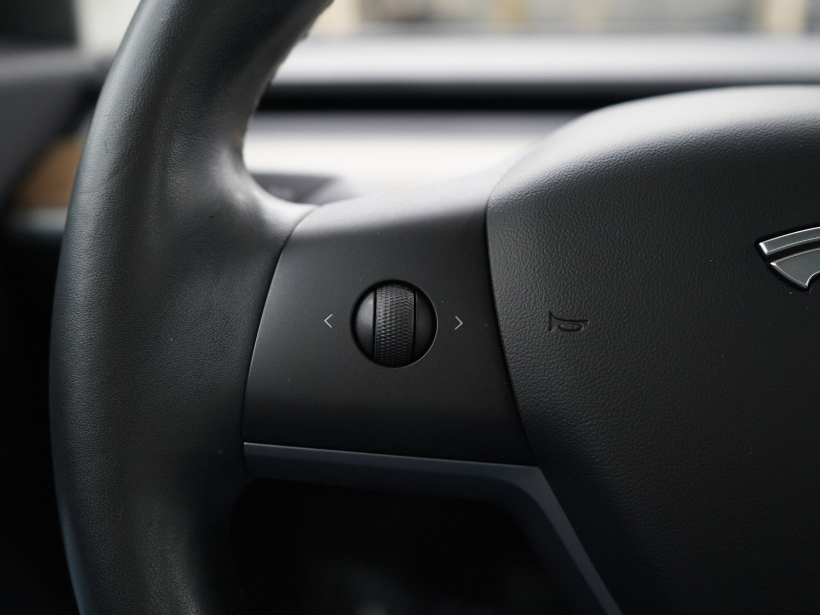 2019 Tesla Model 3 Long Range photo 23