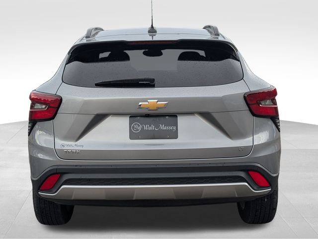 2024 Chevrolet Trax LT photo 4