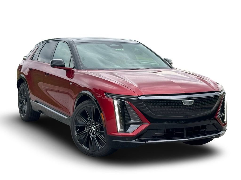 2025 Cadillac Lyriq Sport photo 2