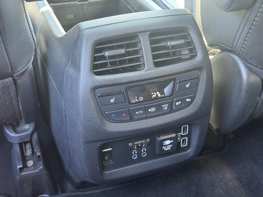 2019 Honda Pilot Touring photo 11