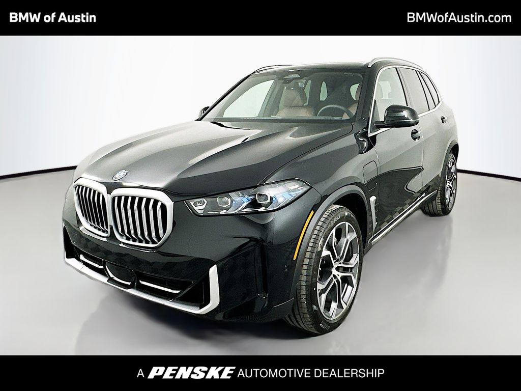 2026 BMW X5 50e's photo