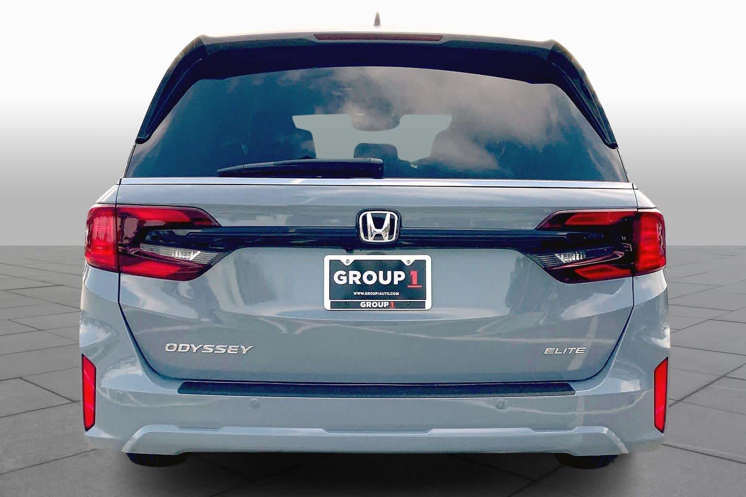 2026 Honda Odyssey Elite photo 4
