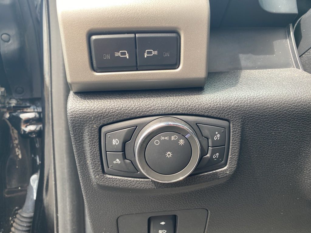 2017 Ford F-250 Lariat photo 15