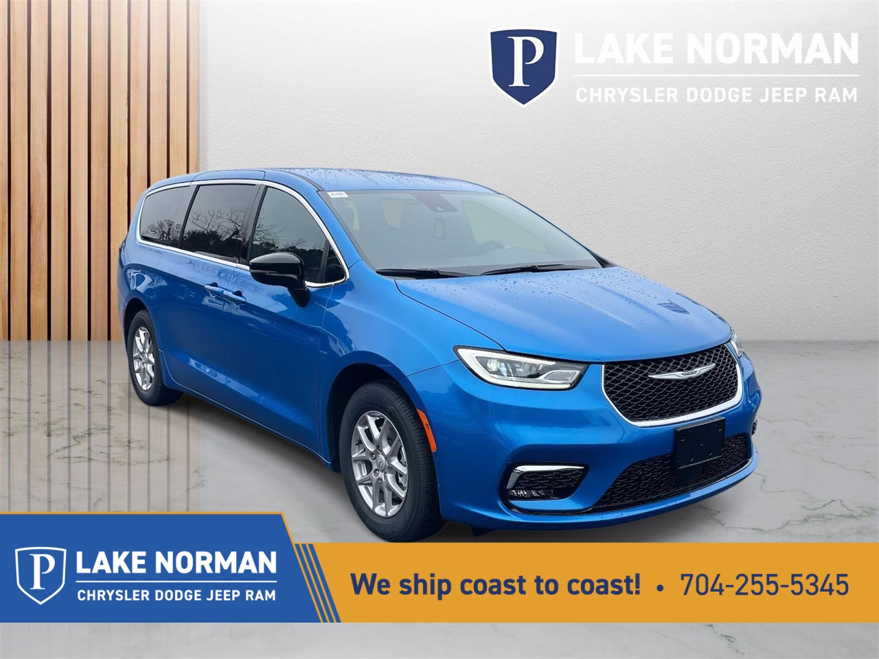 2026 Chrysler Pacifica Select's photo