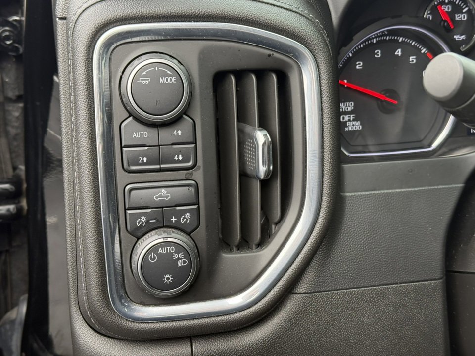 2021 CHEVROLET SILVERADO - Image 18