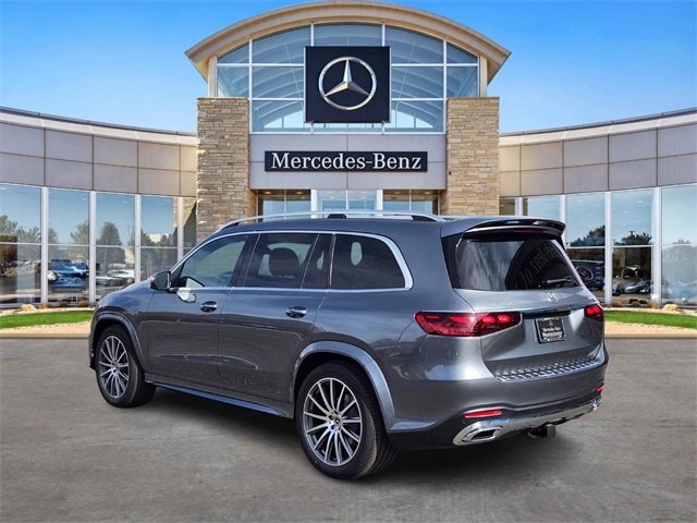 2025 Mercedes Benz GLS 450 4MATIC photo 2