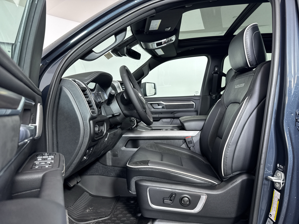 2026 Ram 1500 Laramie photo 4