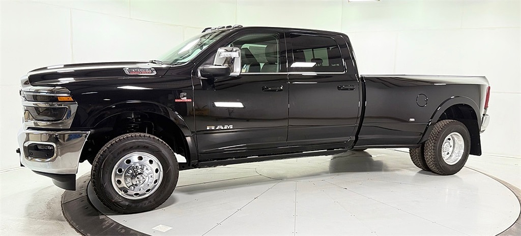 2026 Ram 3500 Limited Longhorn photo 4