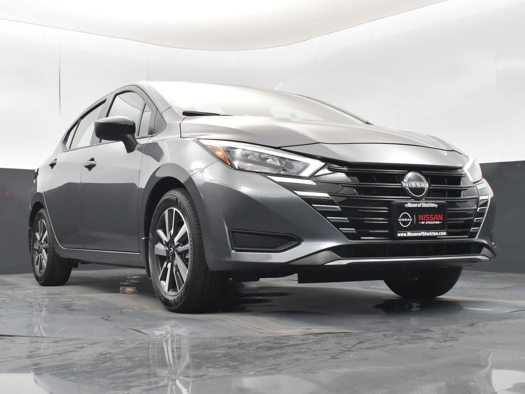 2025 Nissan Versa 1.6 S photo 32