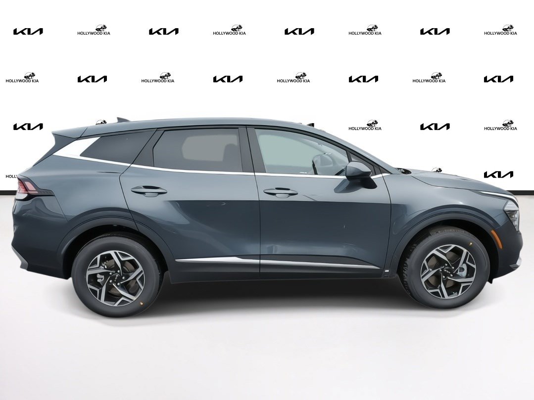 2025 Kia Sportage LX photo 9