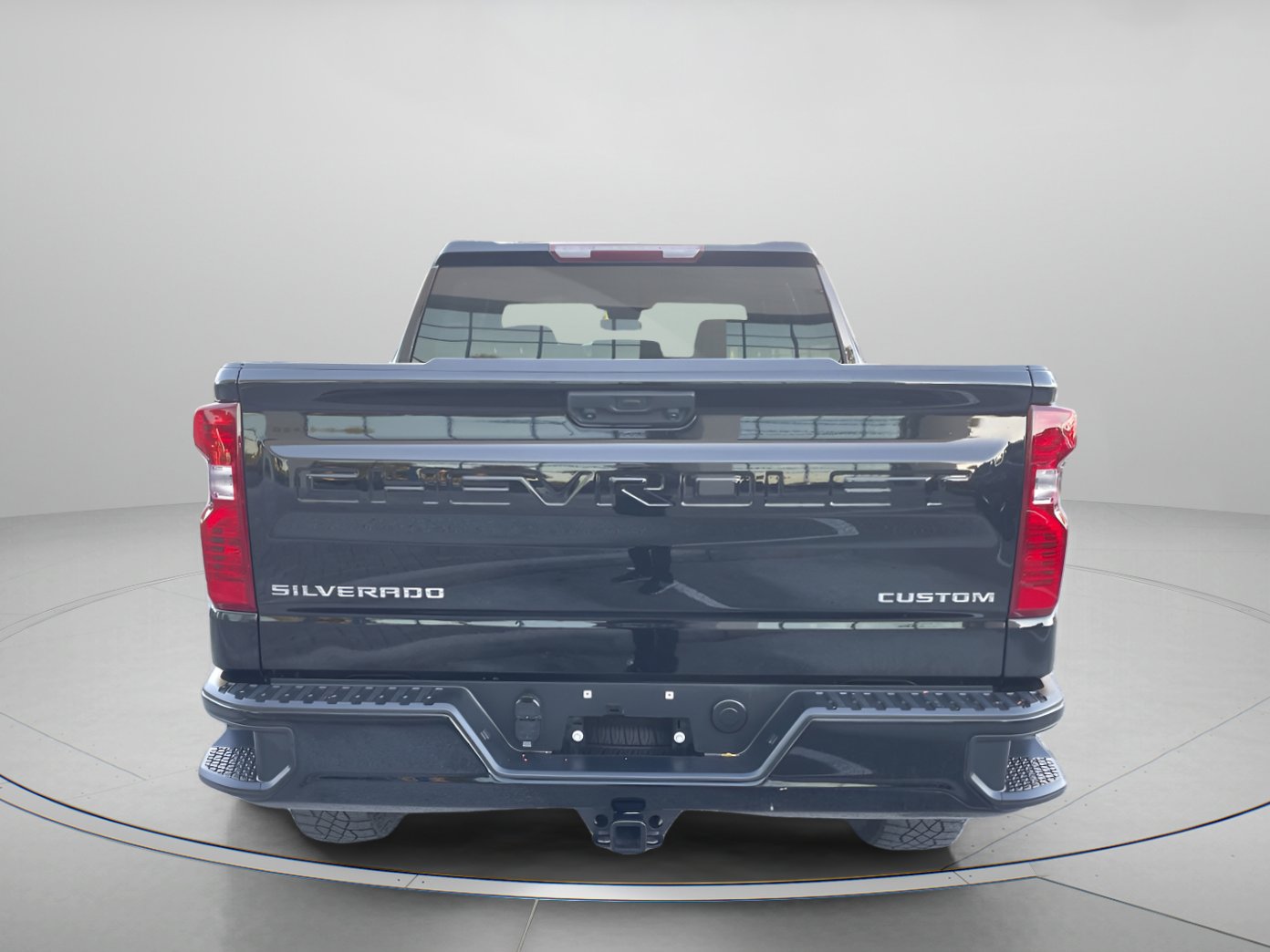 2024 Chevrolet Silverado 1500 Custom Trail Boss photo 3