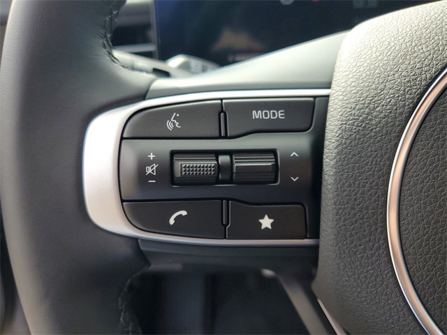 2025 Kia K5 GT-Line photo 14