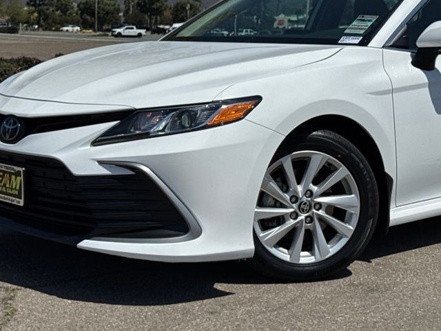 2024 Toyota Camry LE photo 3