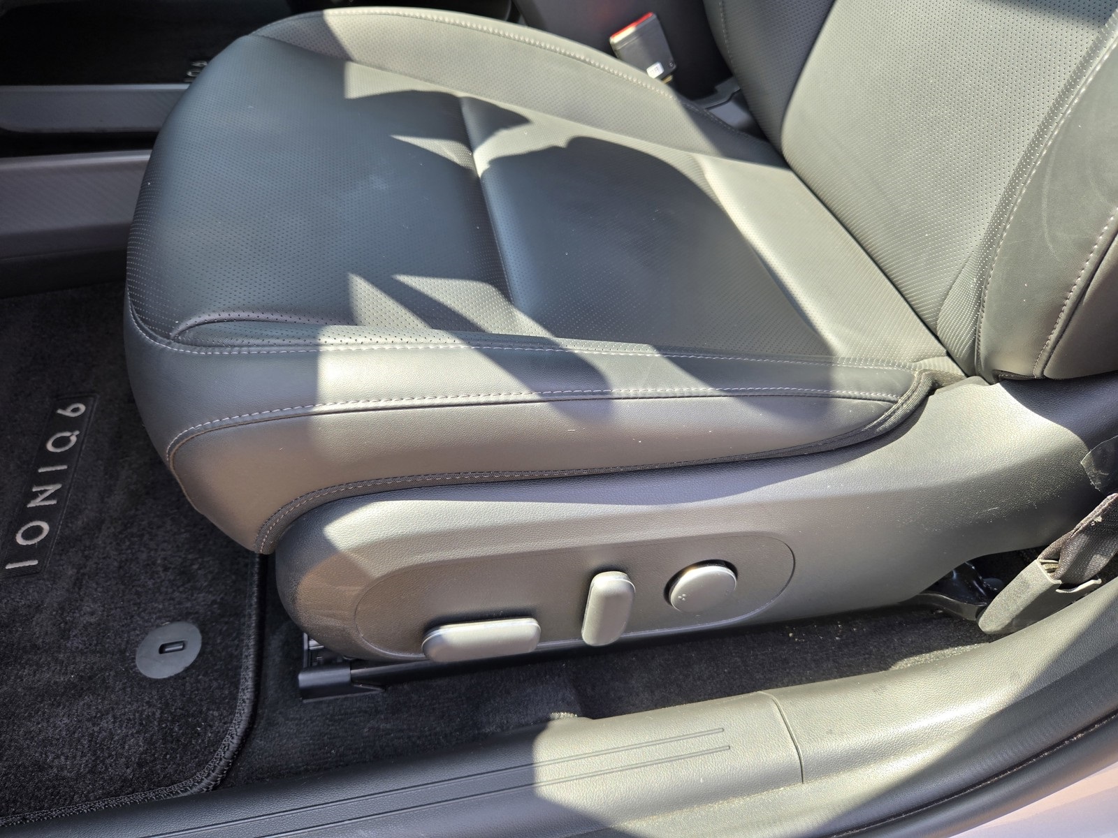 2023 Hyundai Ioniq 6 SEL photo 13
