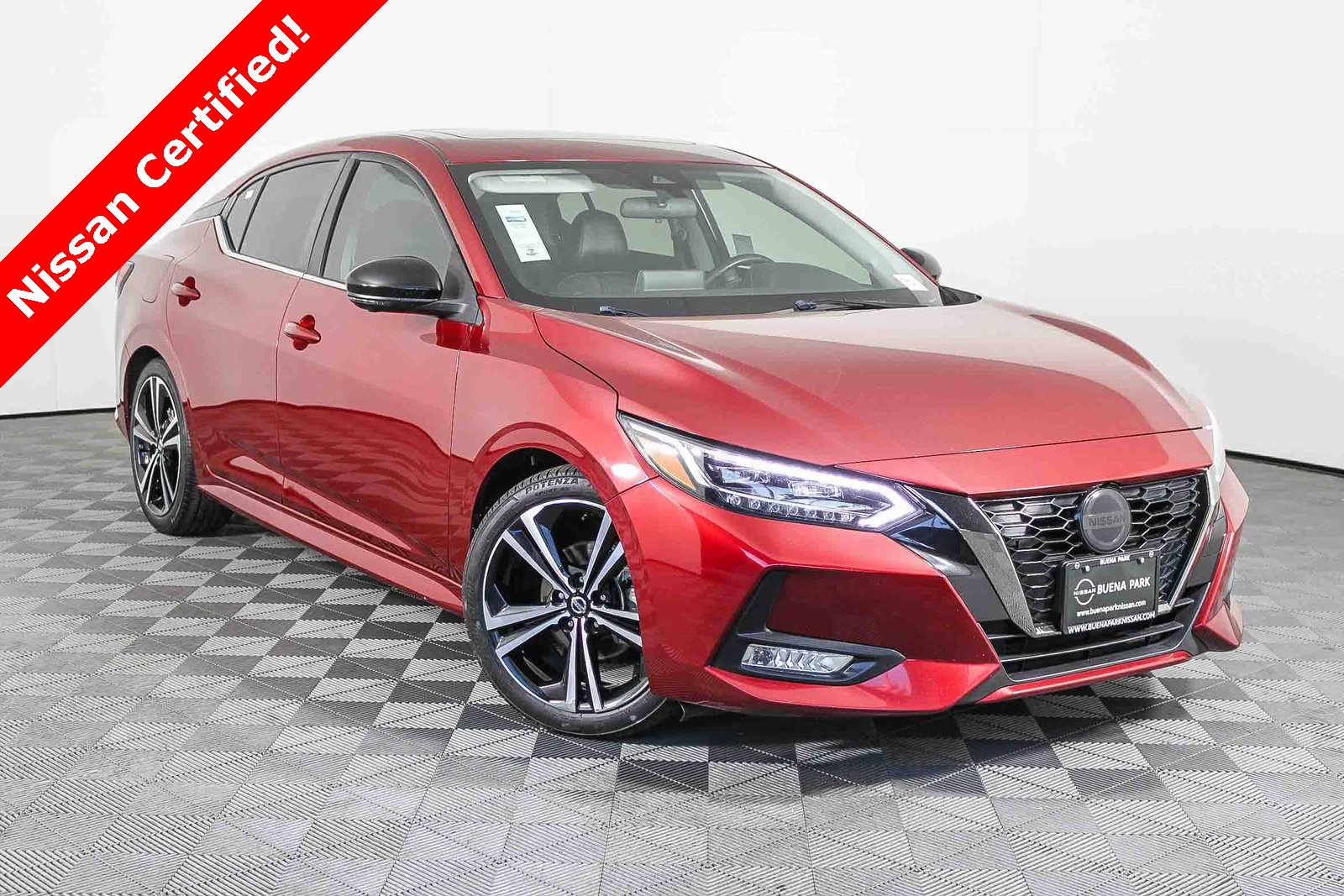 2022 Nissan Sentra SR's photo