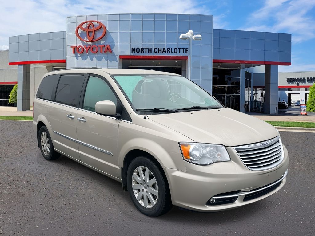 2016 Chrysler Town & Country Touring