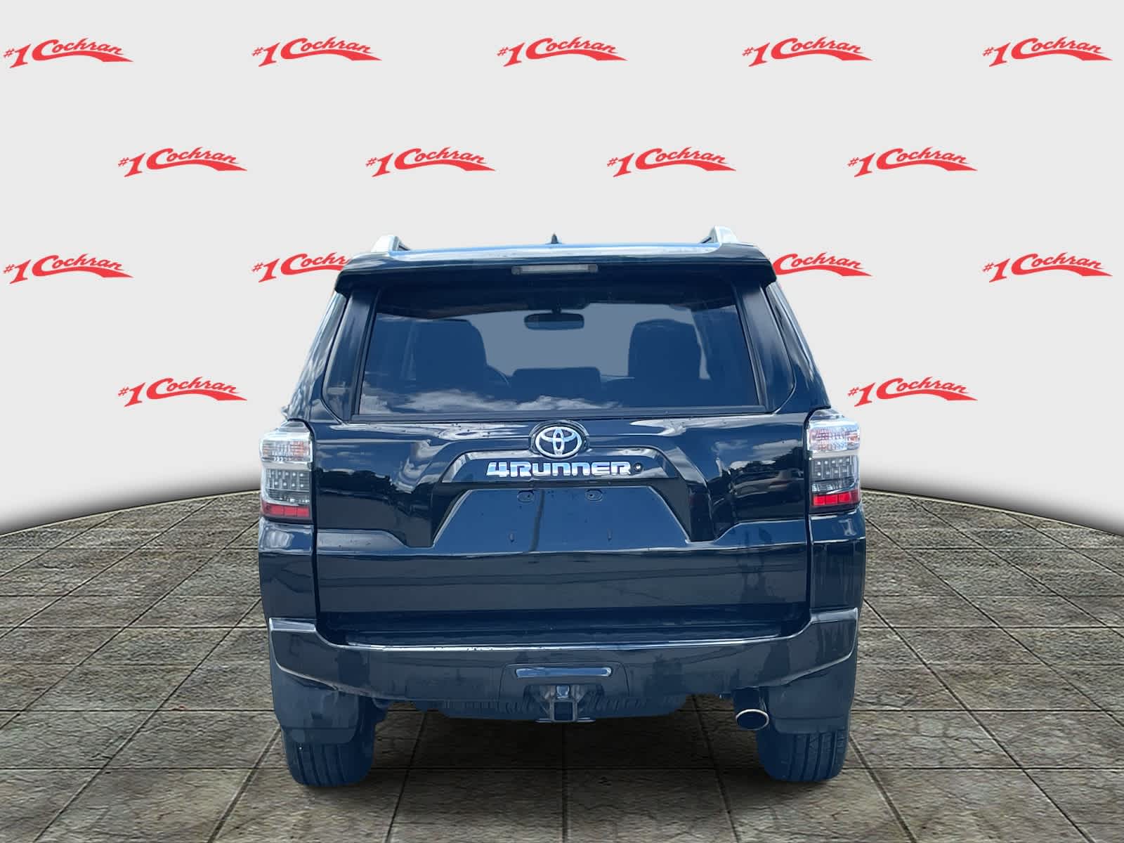 2018 Toyota 4Runner SR5 Premium photo 4