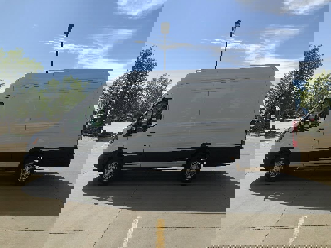 2025 Ford Transit photo 4