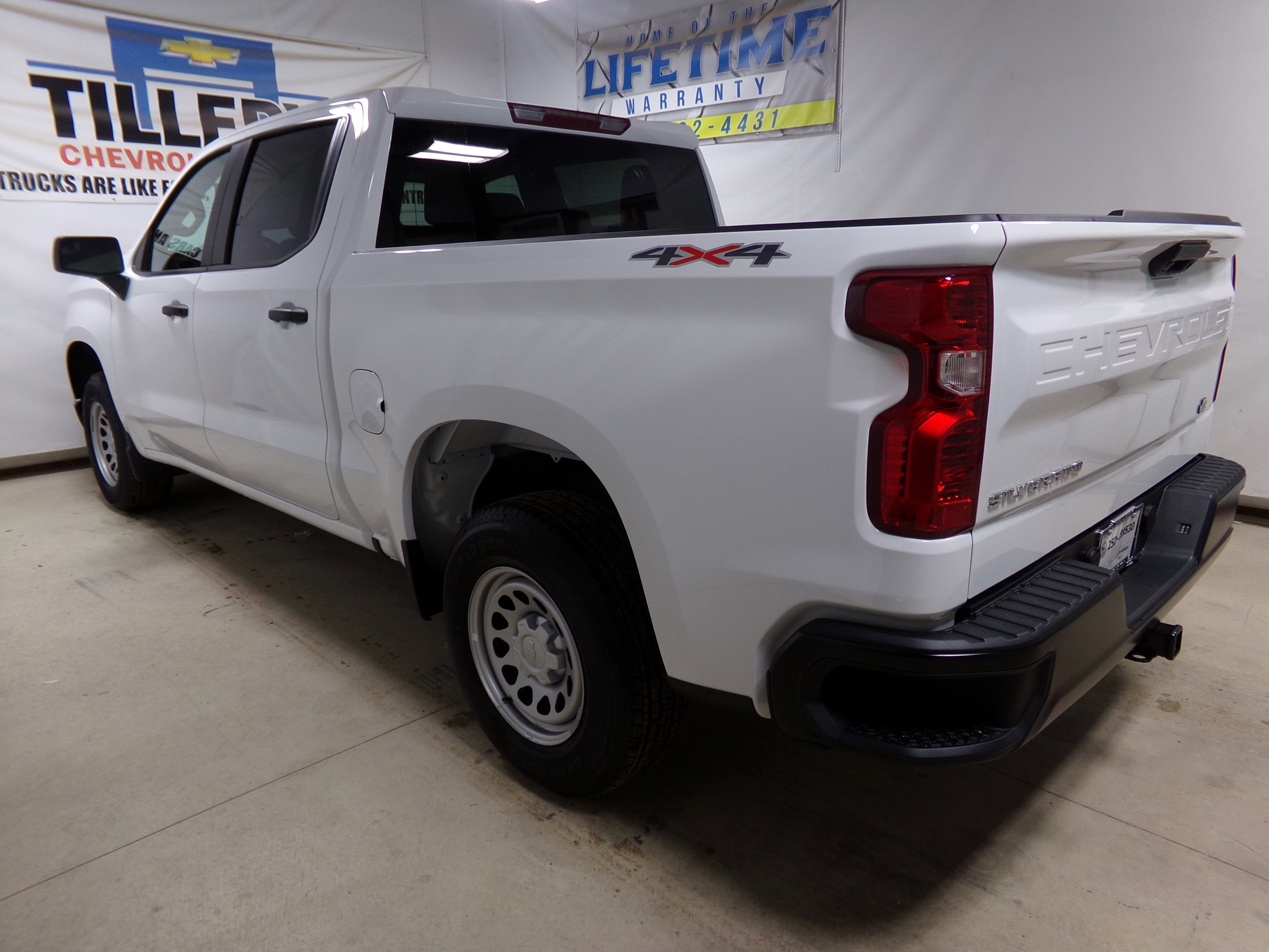 2026 Chevrolet Silverado 1500 photo 4