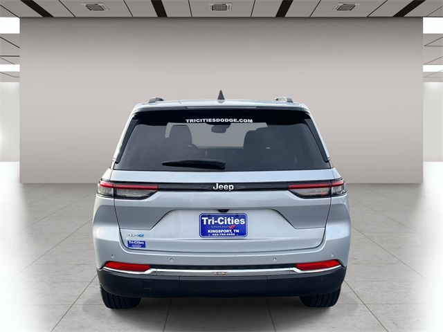 2023 Jeep Cherokee 4xe photo 3