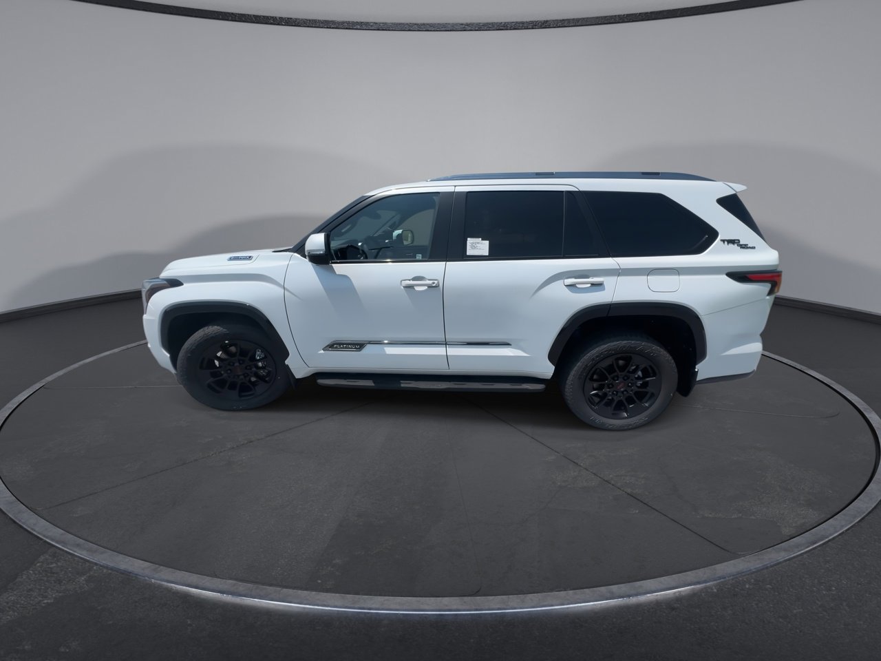 2025 Toyota Sequoia Platinum photo 4