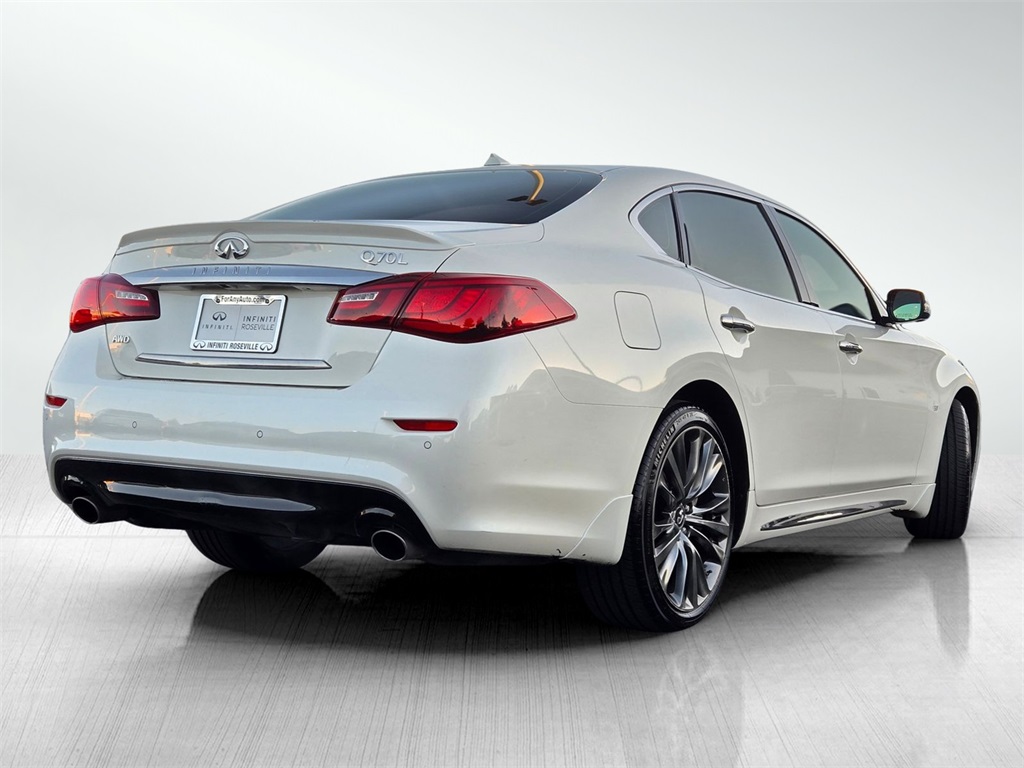 2018 Infiniti Q70L photo 4