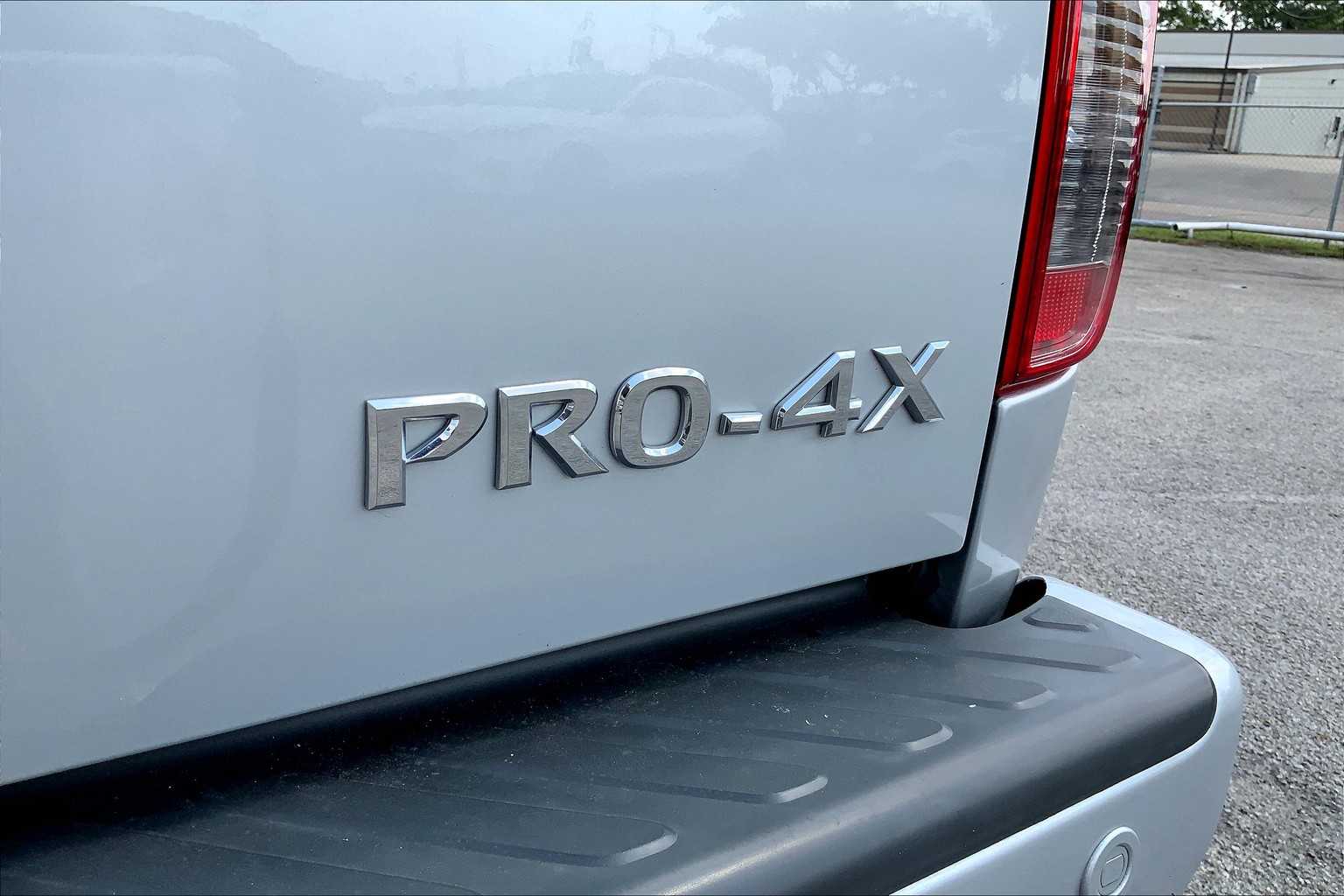 2021 Nissan Frontier PRO-4X photo 24