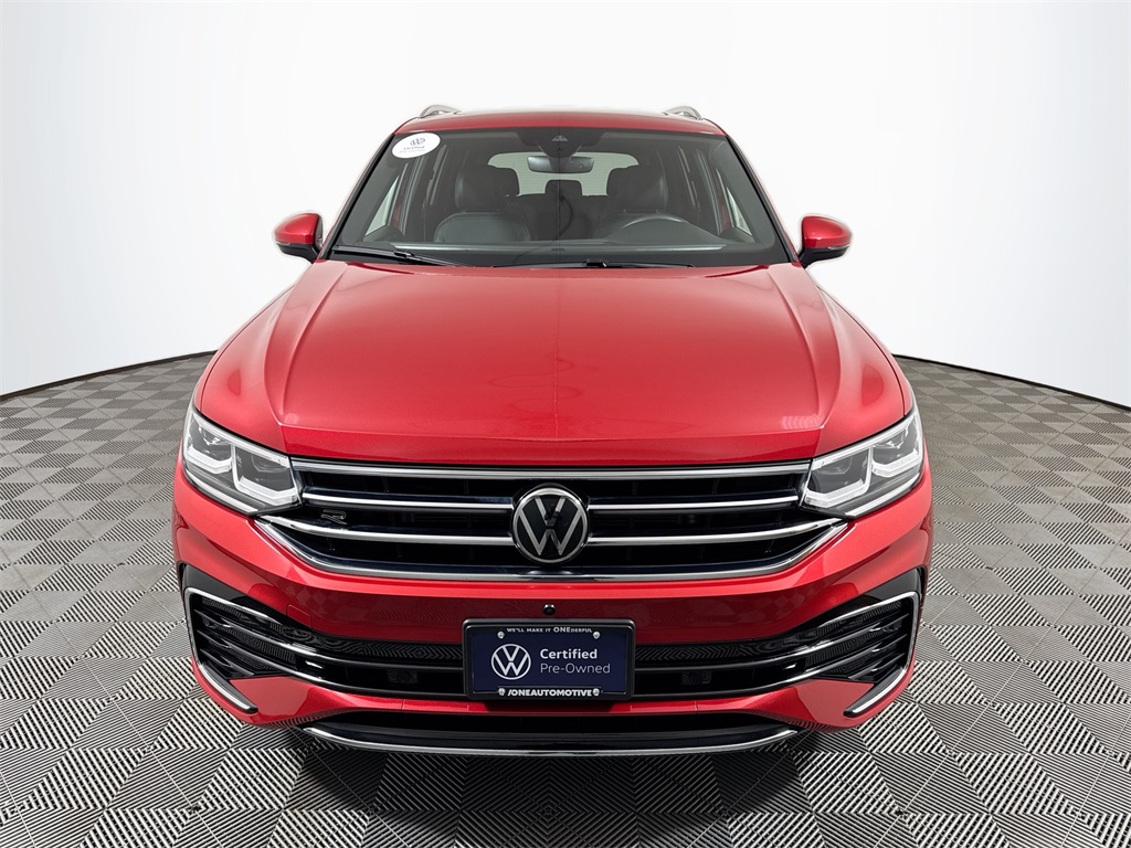 2024 Volkswagen Tiguan SEL R-Line Black photo 2