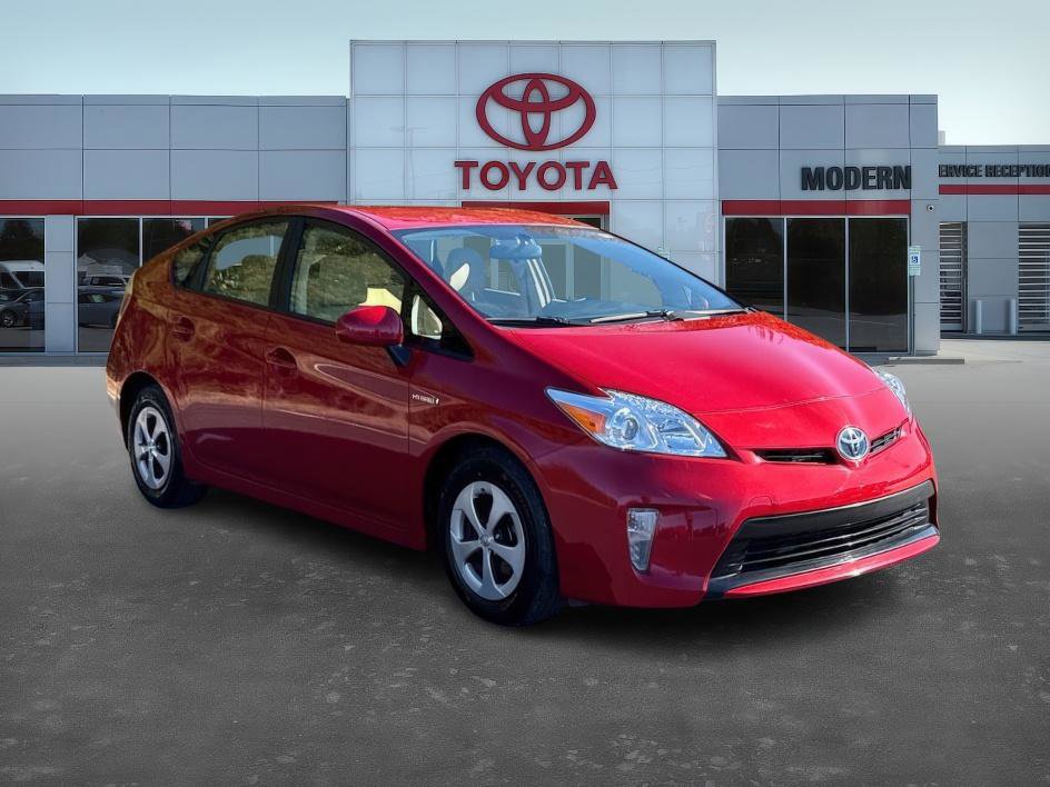 2015 Toyota Prius Four photo 3