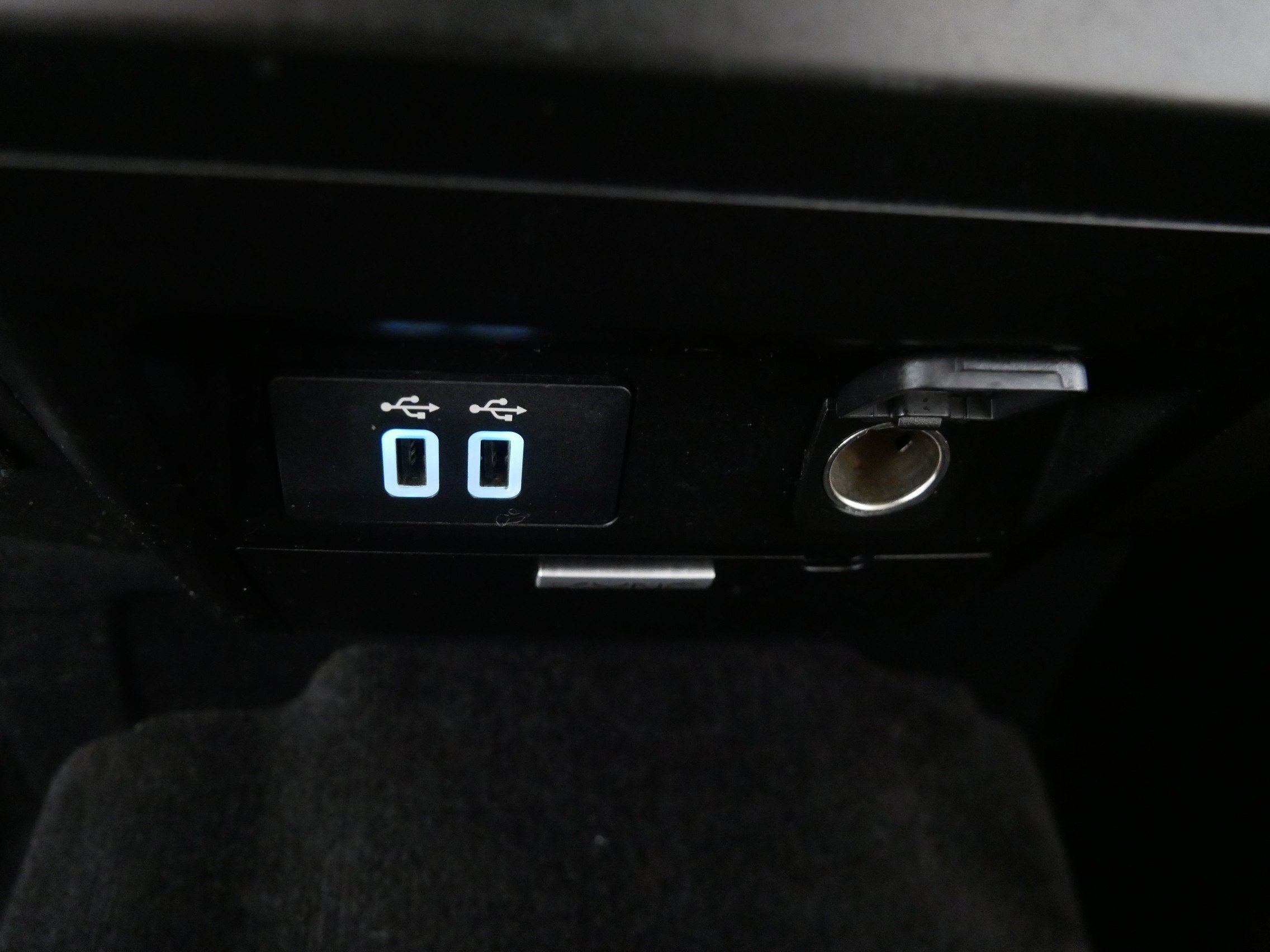 2016 Ford F-150 XLT photo 26