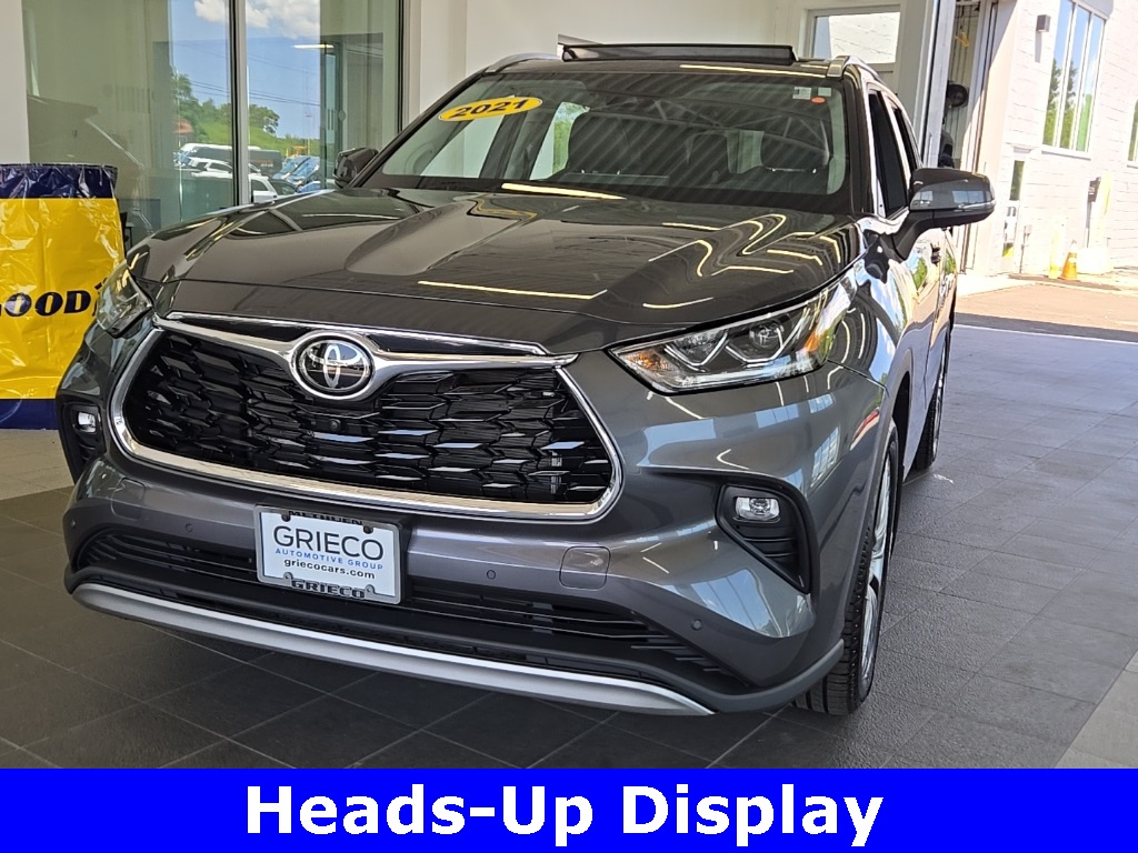 2021 Toyota Highlander Platinum photo 3