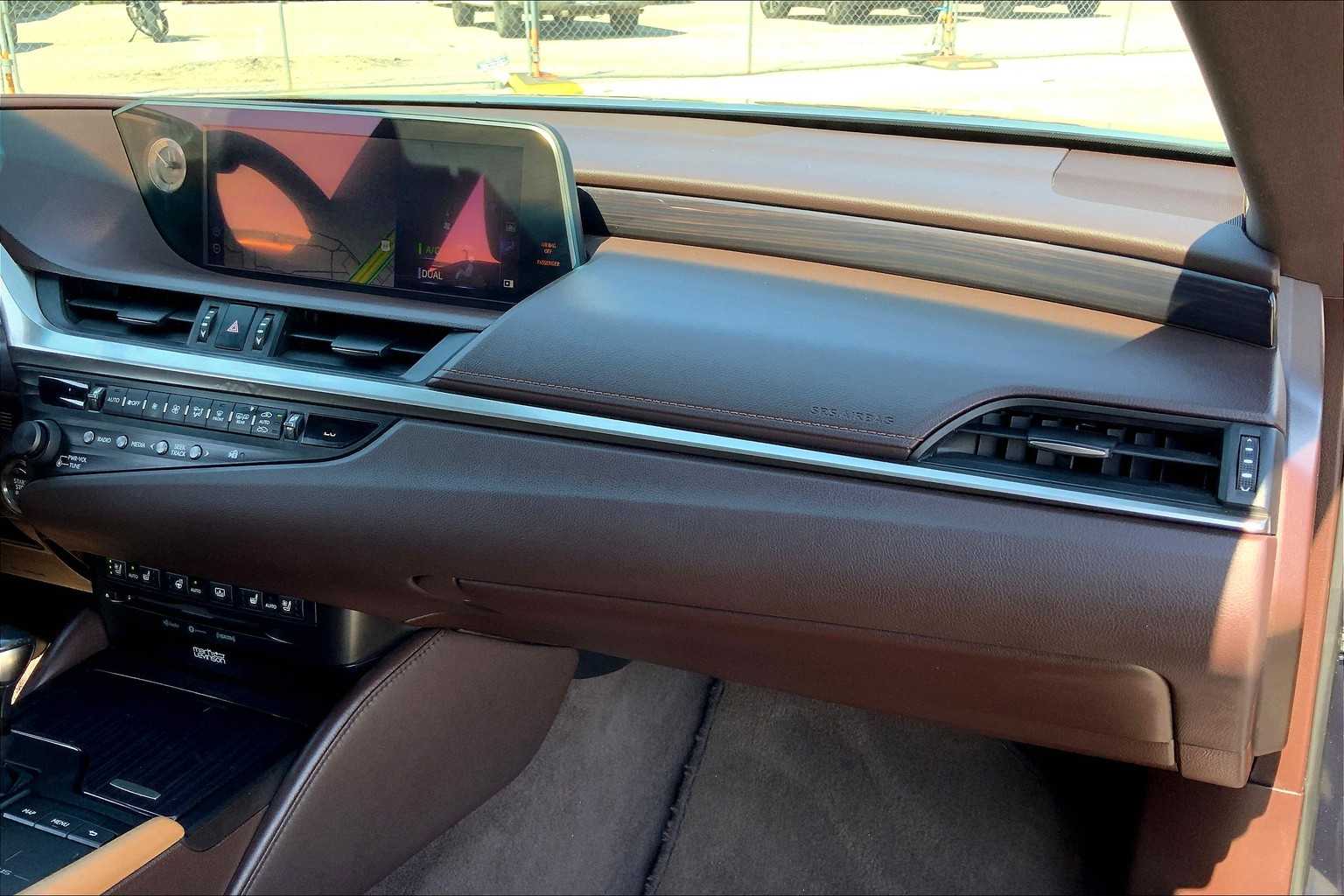 2020 Lexus ES 350 Ultra Luxury photo 17