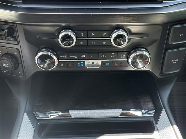 2024 Ford F-350 photo 27