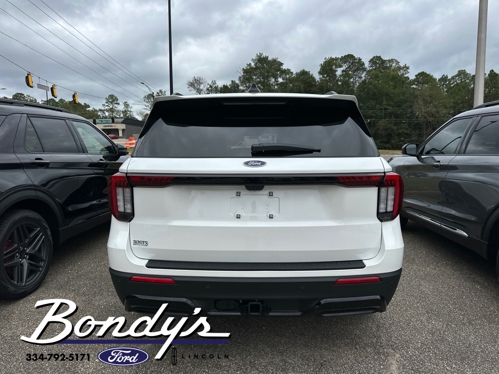 2025 Ford Explorer ST-Line photo 12