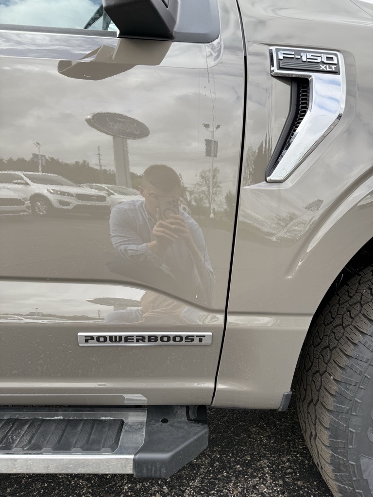 2025 Ford F-150 XLT photo 29