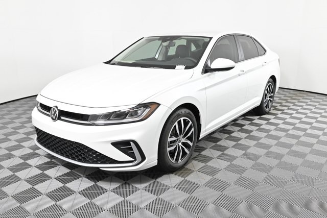 2025 Volkswagen Jetta 1.5T SE photo 2