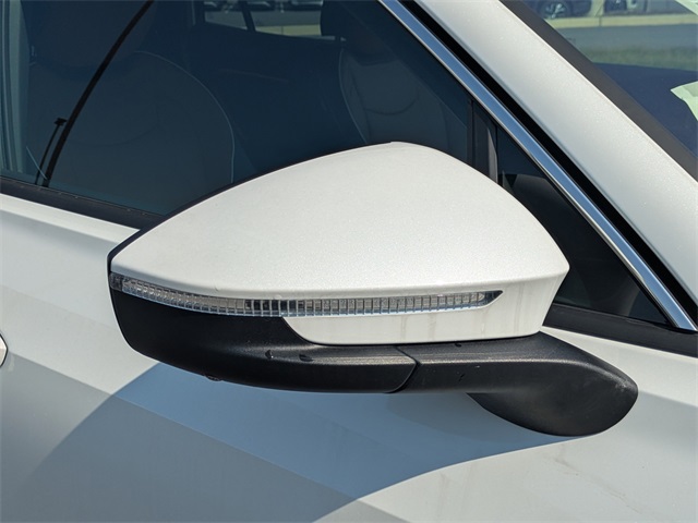 2025 Volkswagen Tiguan SEL R-Line Black photo 9