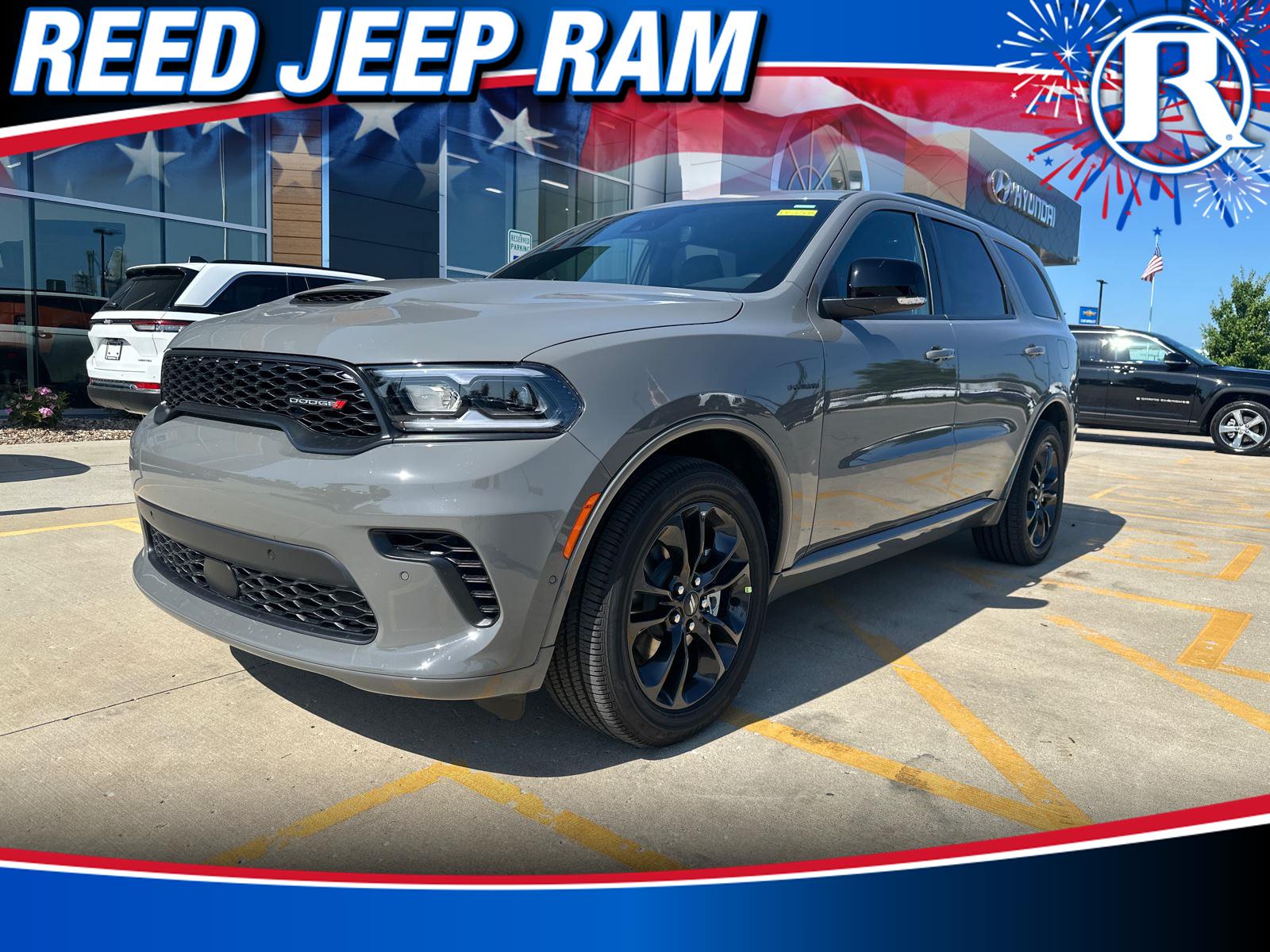 2025 Dodge Durango R/T Plus photo 2